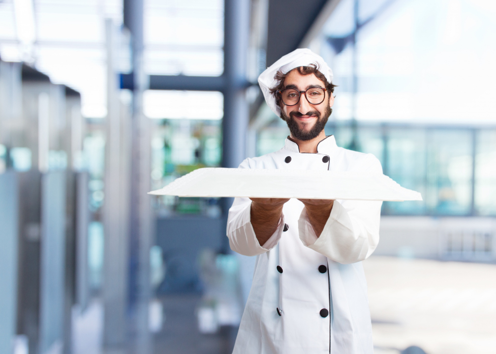 الخادم السيرة الذاتية