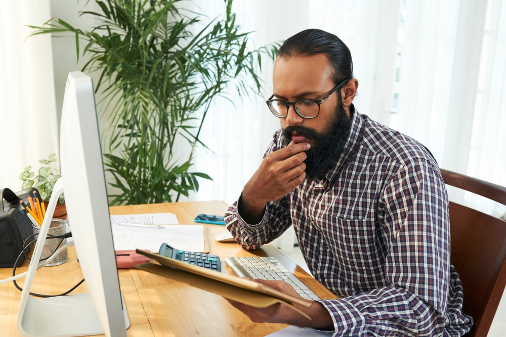 محلل تكنولوجيا المعلومات السيرة الذاتية